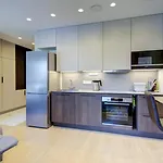 Center Deluxe