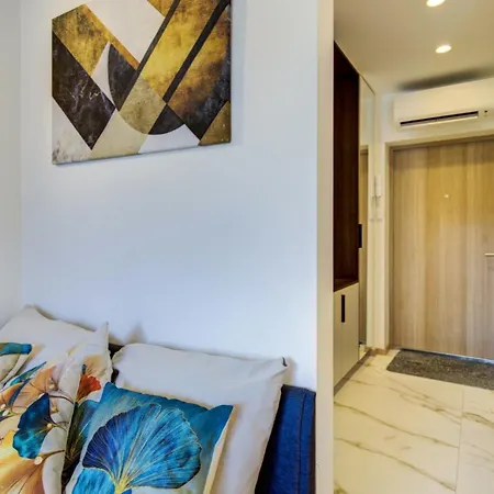 Center Deluxe Апартаменты