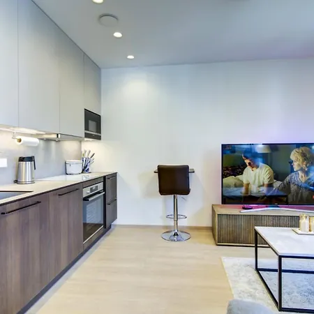 Apartment Center Deluxe *